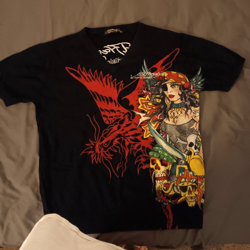 Super RARE vintage short-sleeve embellished v-neck tattoo pirate sweater